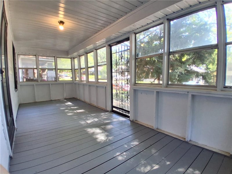 5410 Olive St, Kansas City, MO 64130