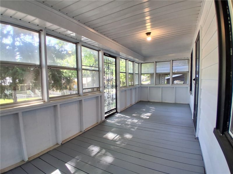 5410 Olive St, Kansas City, MO 64130