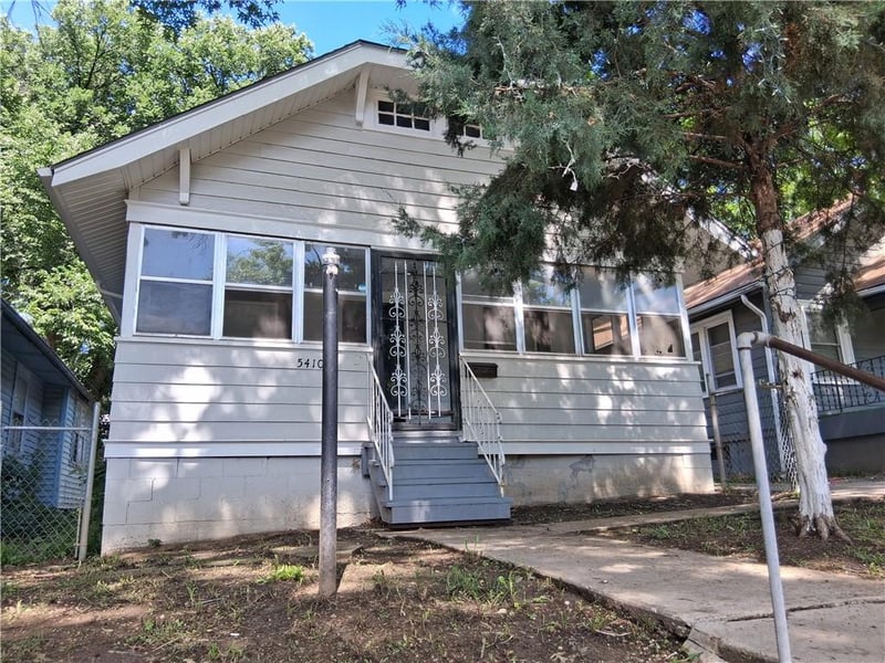 5410 Olive St, Kansas City, MO 64130