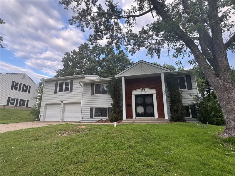 5388 Palmer Ave, Kansas City, MO 64119