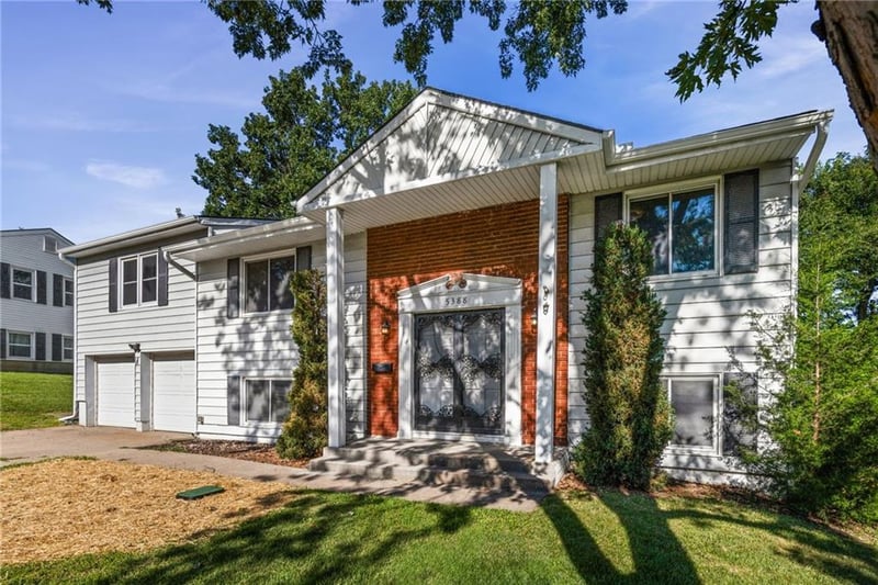 5388 Palmer Ave, Kansas City, MO 64119