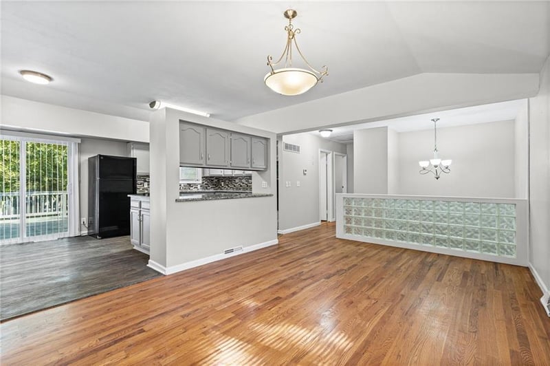 5388 Palmer Ave, Kansas City, MO 64119