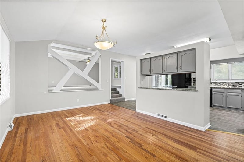 5388 Palmer Ave, Kansas City, MO 64119