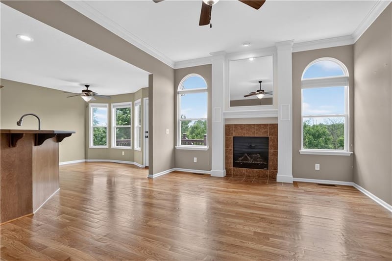 10141 Lane Dr, Kansas City, MO 64157