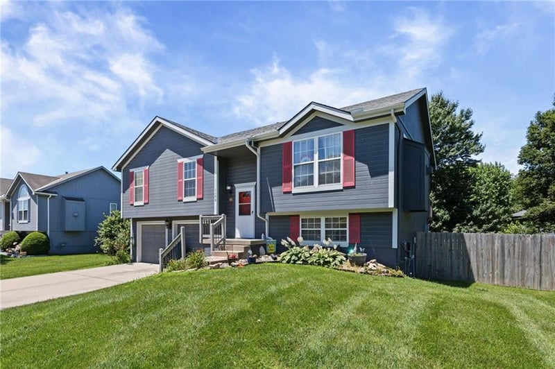 1106 S Scott Ave, Belton, MO 64012