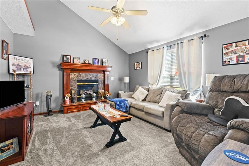 1106 S Scott Ave, Belton, MO 64012