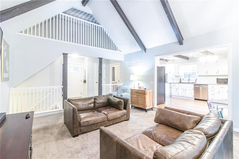 1139 Clubhouse Ct, Lee's Summit, MO 64086