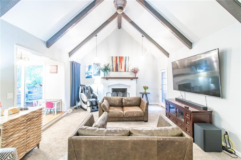 1139 Clubhouse Ct, Lee's Summit, MO 64086