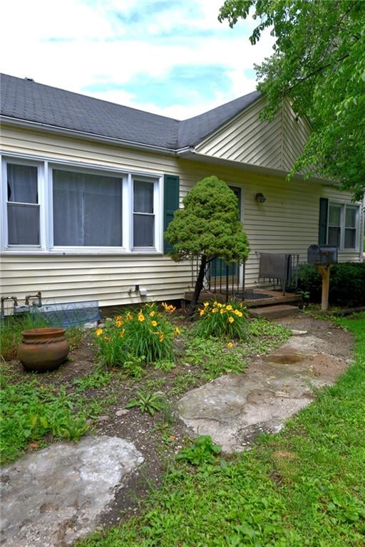 9604 32nd St, Independence, MO 64052