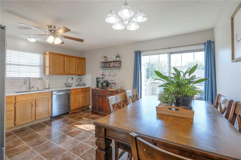 18909 12th Ter, Independence, MO 64057