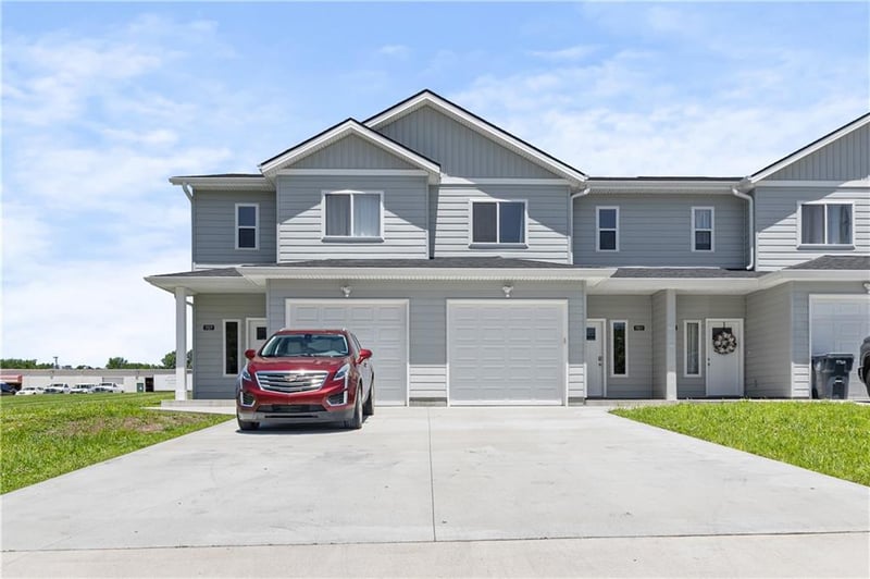 1512 32nd St, Sedalia, MO 65301