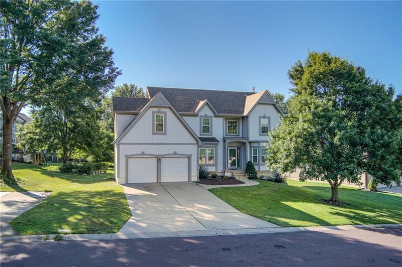 12425 Beverly St, Overland Park, KS 66209