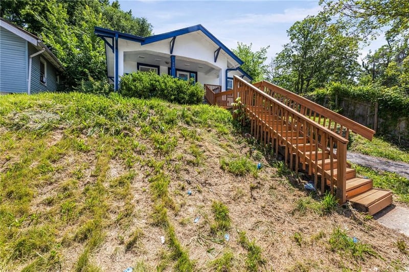1805 67th St, Kansas City, MO 64132