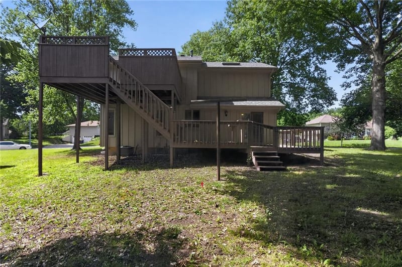 10425 Campbell Ct, Kansas City, MO 64155