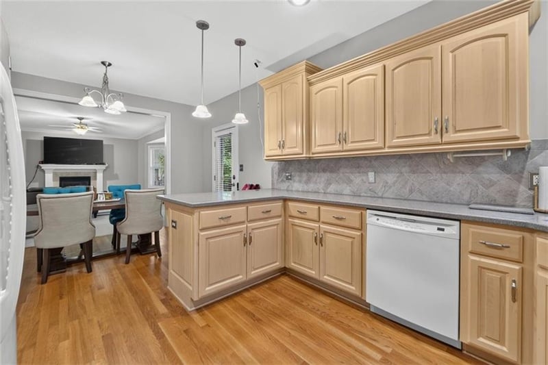 711 Willow St, Lansing, KS 66043