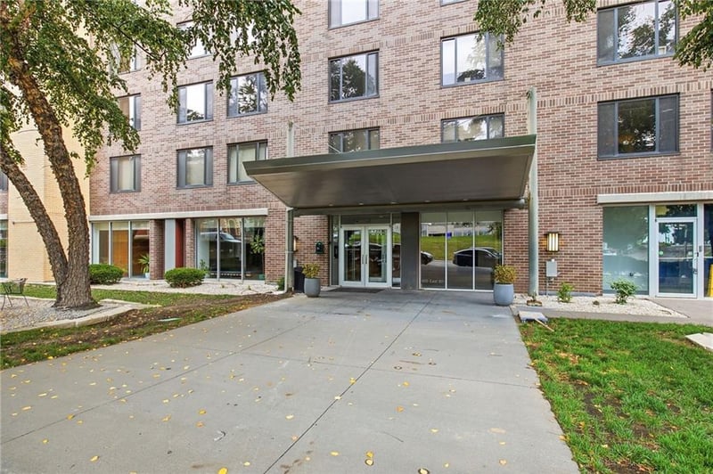 600 8th St #2K, Kansas City, MO 64106