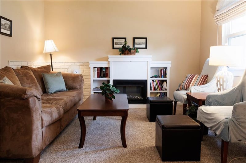 8614 Bristol Ave, Kansas City, MO 64138
