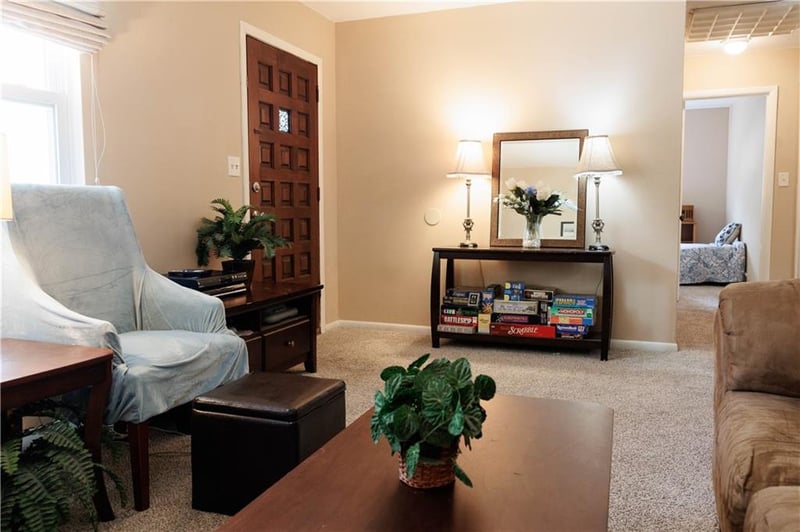 8614 Bristol Ave, Kansas City, MO 64138