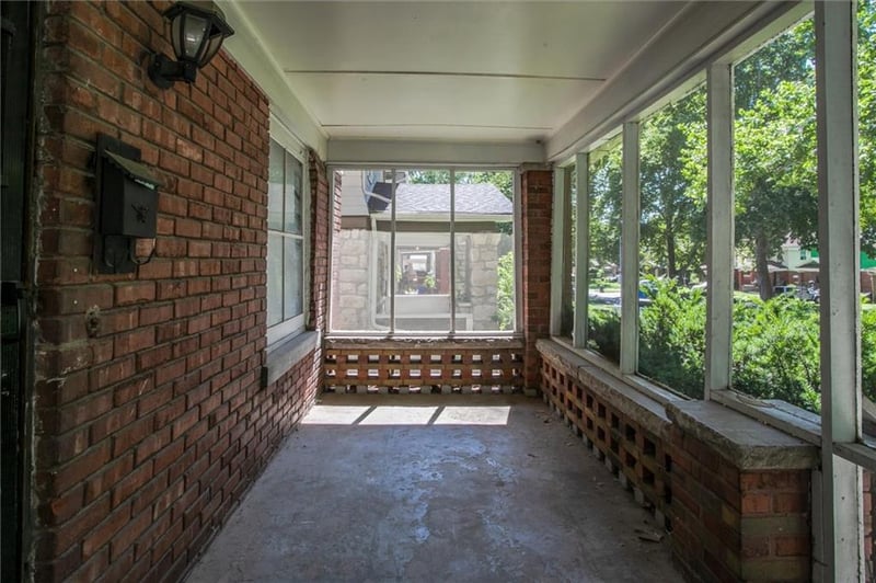 3222 28th St, Kansas City, MO 64128