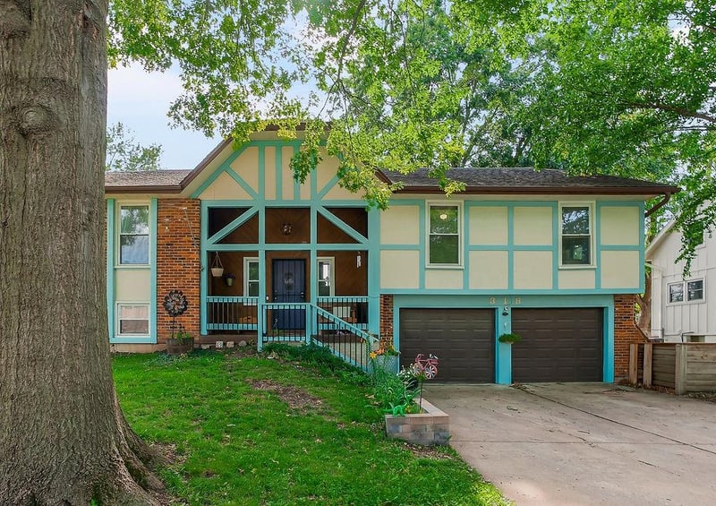 318 Cherry St, Gardner, KS 66030