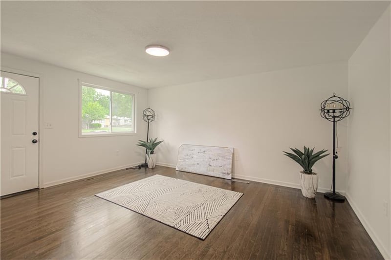 4512 N Tracy Ave, Kansas City, MO 64116