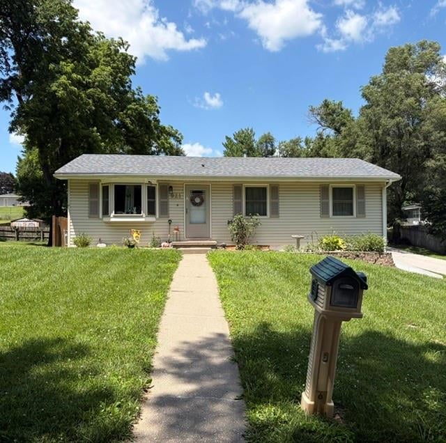 921 Buddy St, St Joseph, MO 64504