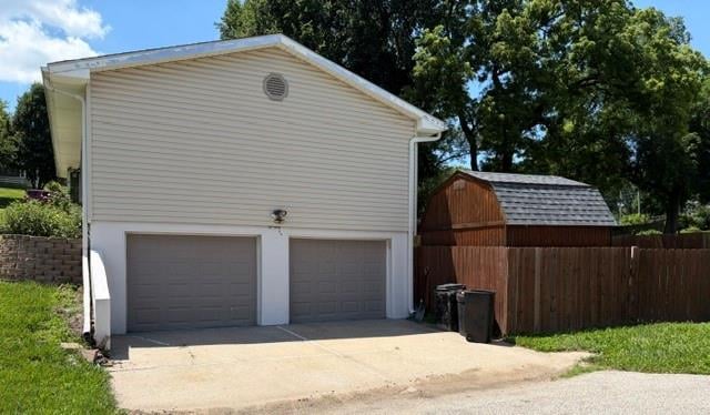 921 Buddy St, St Joseph, MO 64504