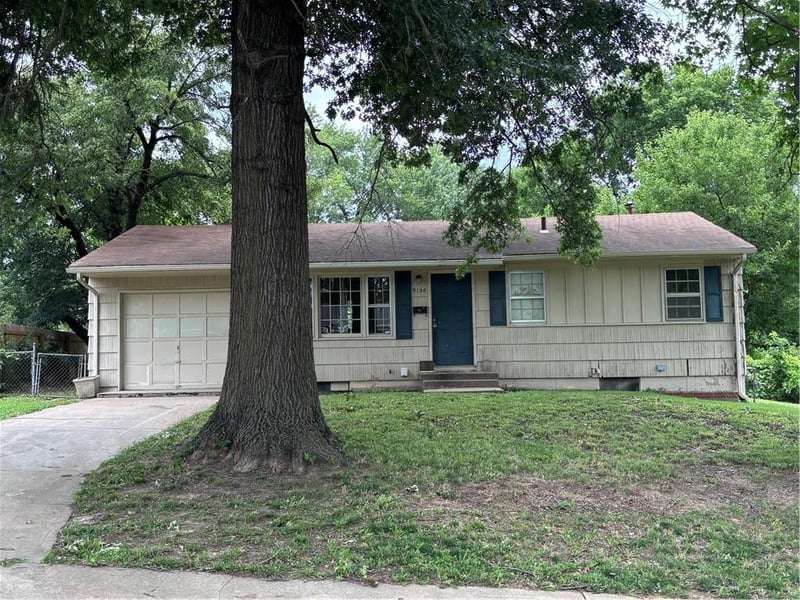 9130 44th St, Kansas City, MO 64133