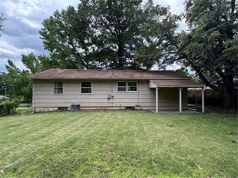 9130 44th St, Kansas City, MO 64133
