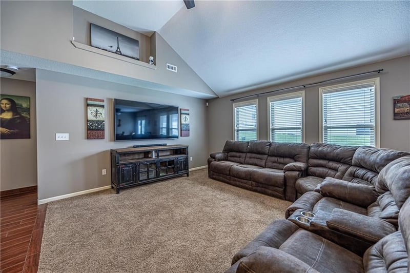 1209 Aubreis Way, Warrensburg, MO 64093