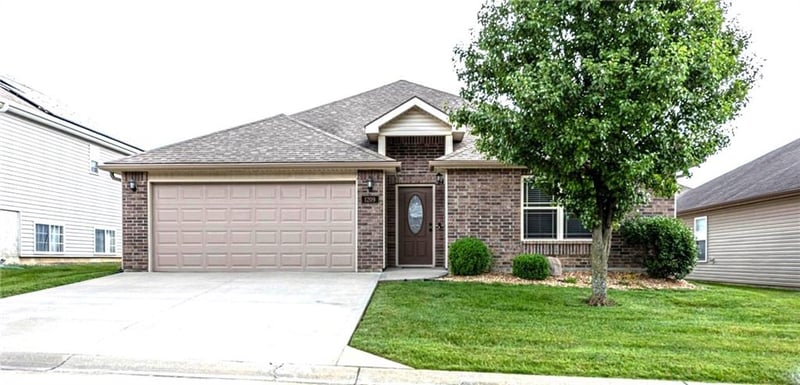 1209 Aubreis Way, Warrensburg, MO 64093