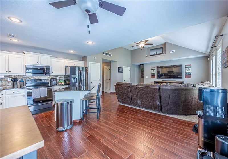 1209 Aubreis Way, Warrensburg, MO 64093