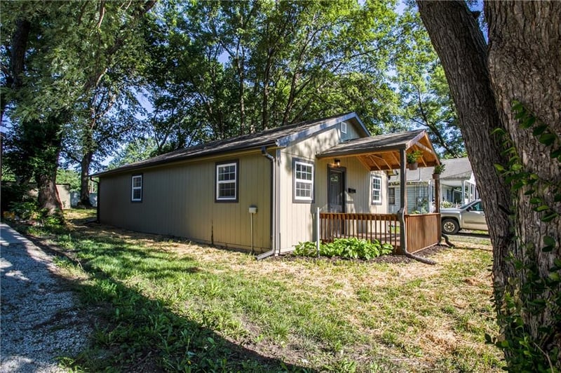 606 Niagara St, Holden, MO 64040