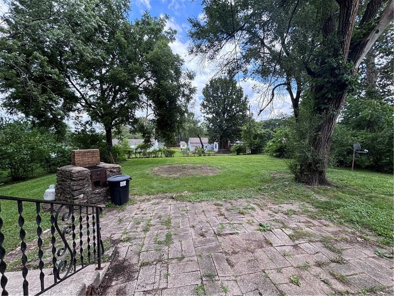 5525 Hunter St, Raytown, MO 64133