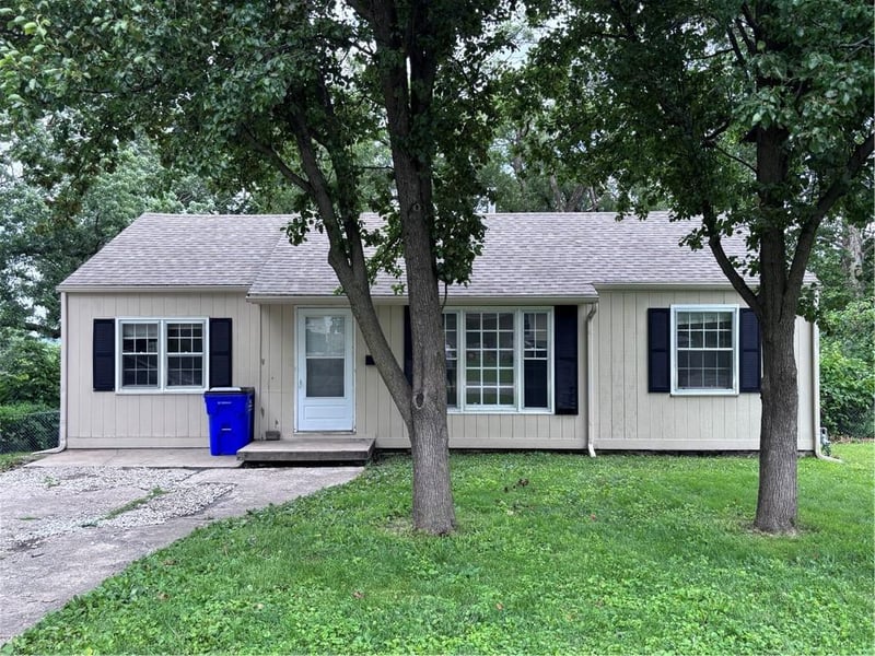 5525 Hunter St, Raytown, MO 64133