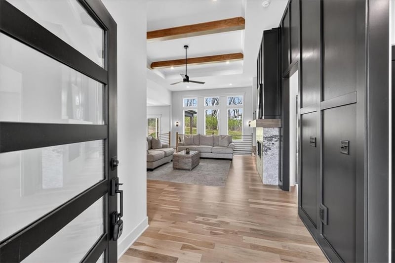 22480 89th Ter, Lenexa, KS 66227