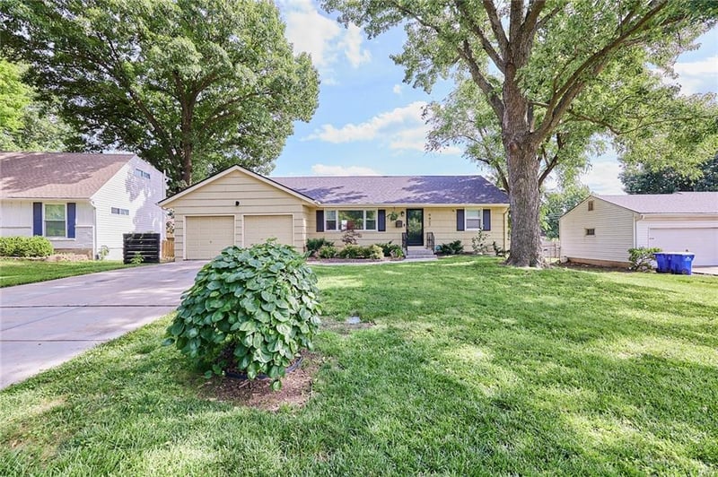 9427 Mackey St, Overland Park, KS 66212