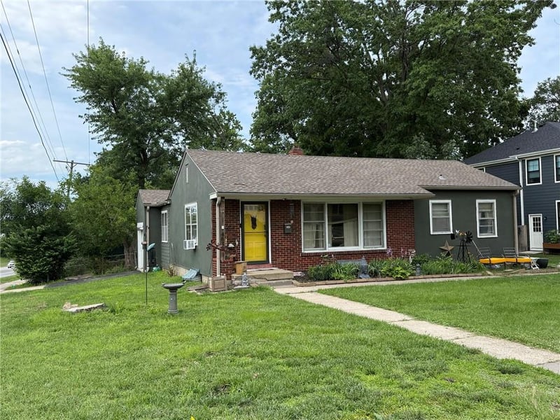 4630 60th St, Fairway, KS 66205