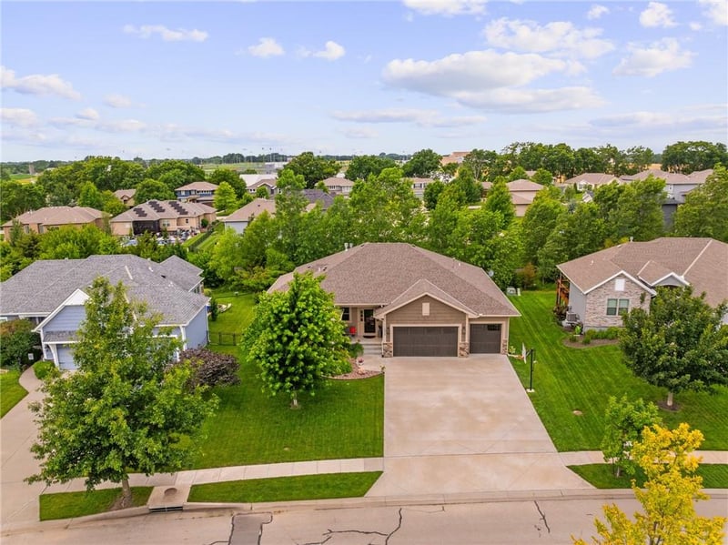 19736 Norton St, Spring Hill, KS 66083