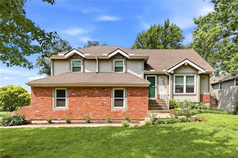 1845 152nd Ct, Olathe, KS 66062