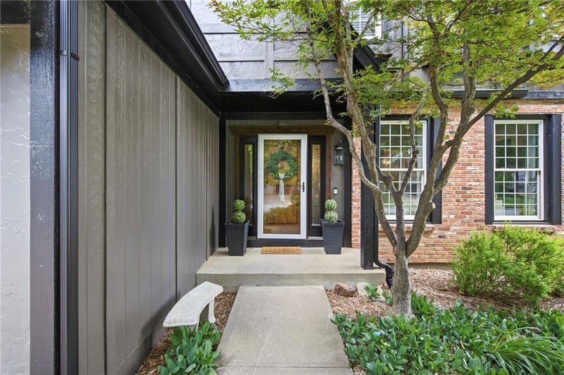 11941 Cottonwood Dr, Olathe, KS 66062