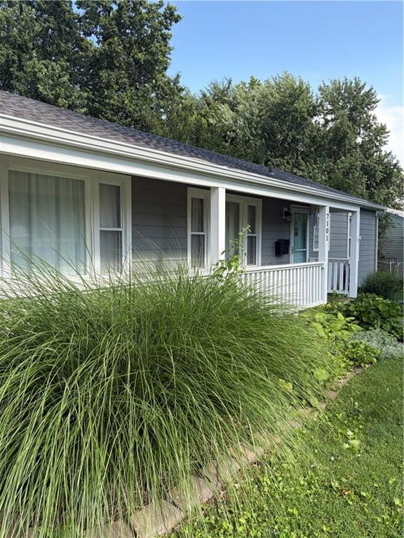 7101 Maple St, Overland Park, KS 66204