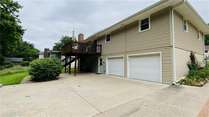 3122 36th Ter, St Joseph, MO 64506