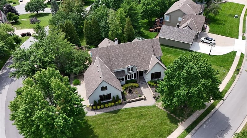 5502 Spinnaker Pointe N/A, Parkville, MO 64152