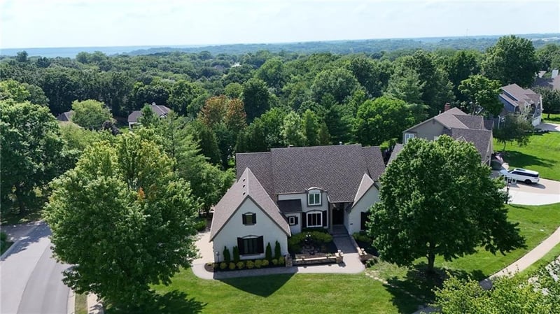 5502 Spinnaker Pointe N/A, Parkville, MO 64152