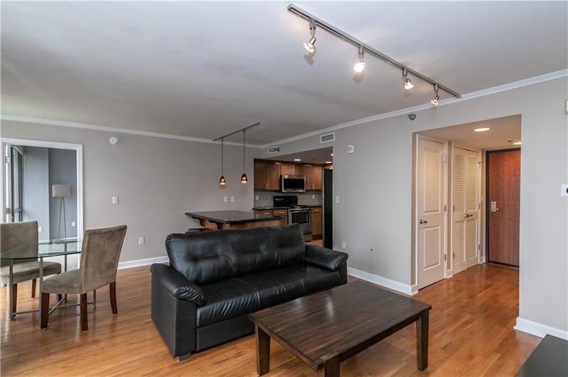 600 Admiral Blvd #803, Kansas City, MO 64106