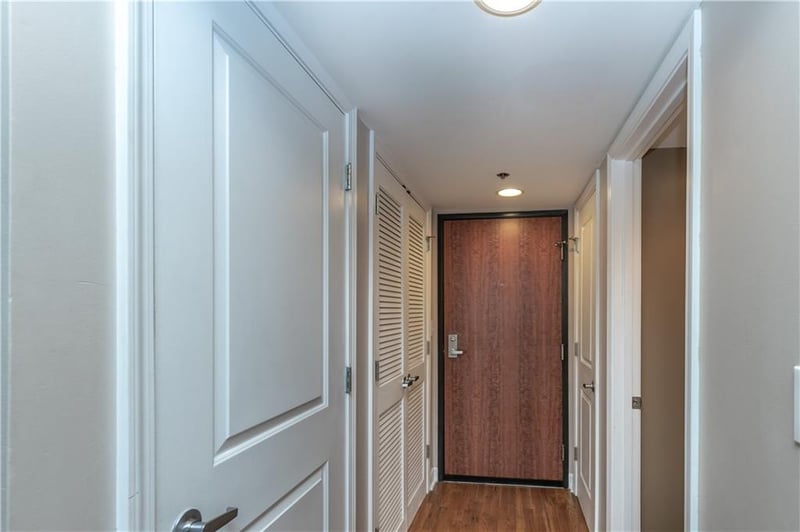 600 Admiral Blvd #803, Kansas City, MO 64106