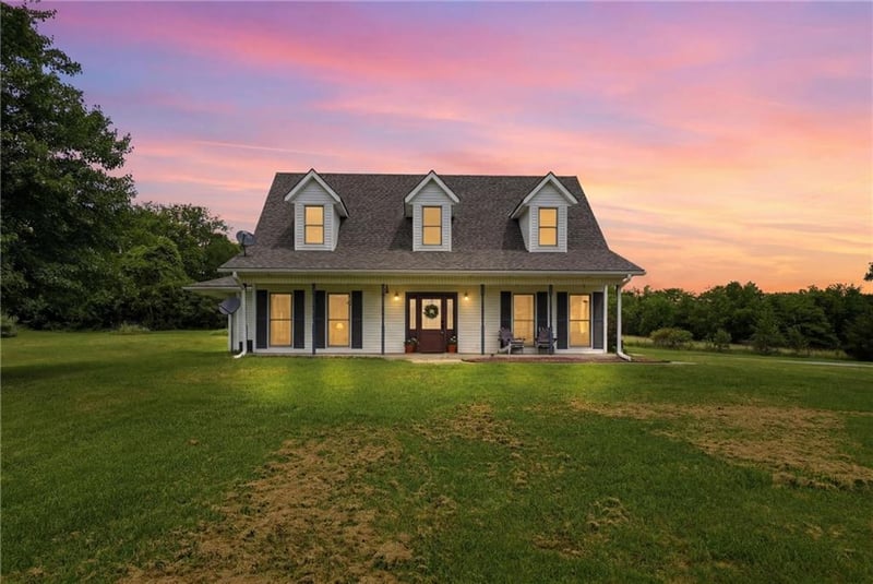 8700 Corn Cemetery Rd, Oak Grove, MO 64075