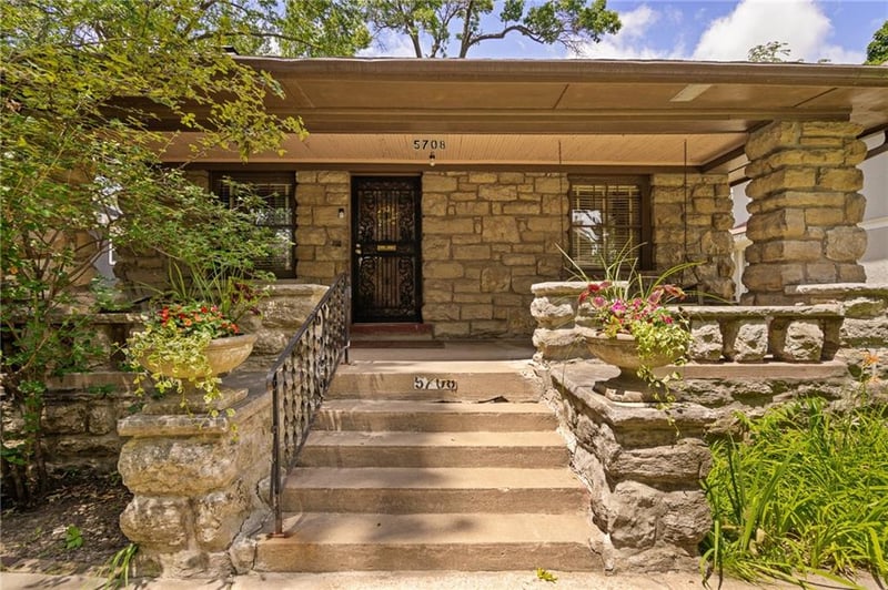 5708 Harrison St, Kansas City, MO 64110