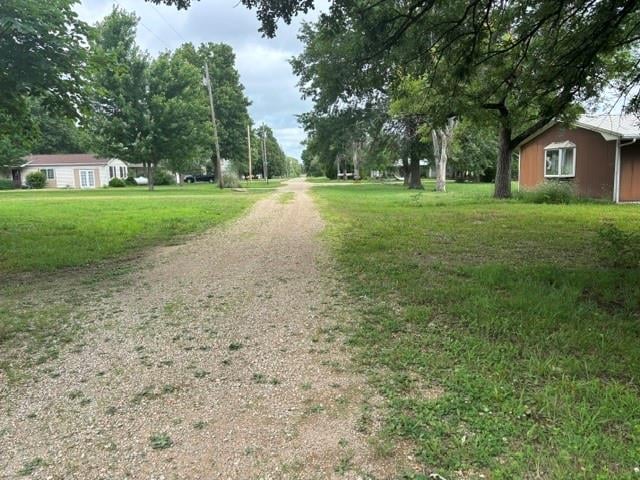 165 Lakeview Dr, Toronto, KS 66777
